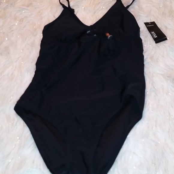 Ana swimsuit - Picture 2 of 3